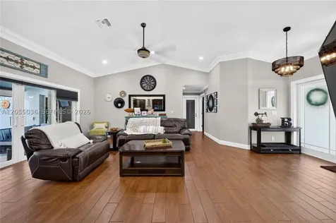 5725 SW 88th Avenue Cooper City FL 33328