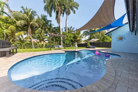 5725 SW 88th Avenue Cooper City FL 33328