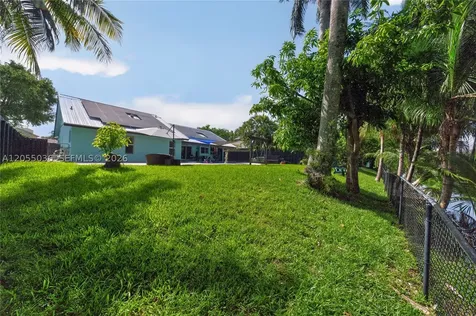 5725 SW 88th Avenue Cooper City FL 33328