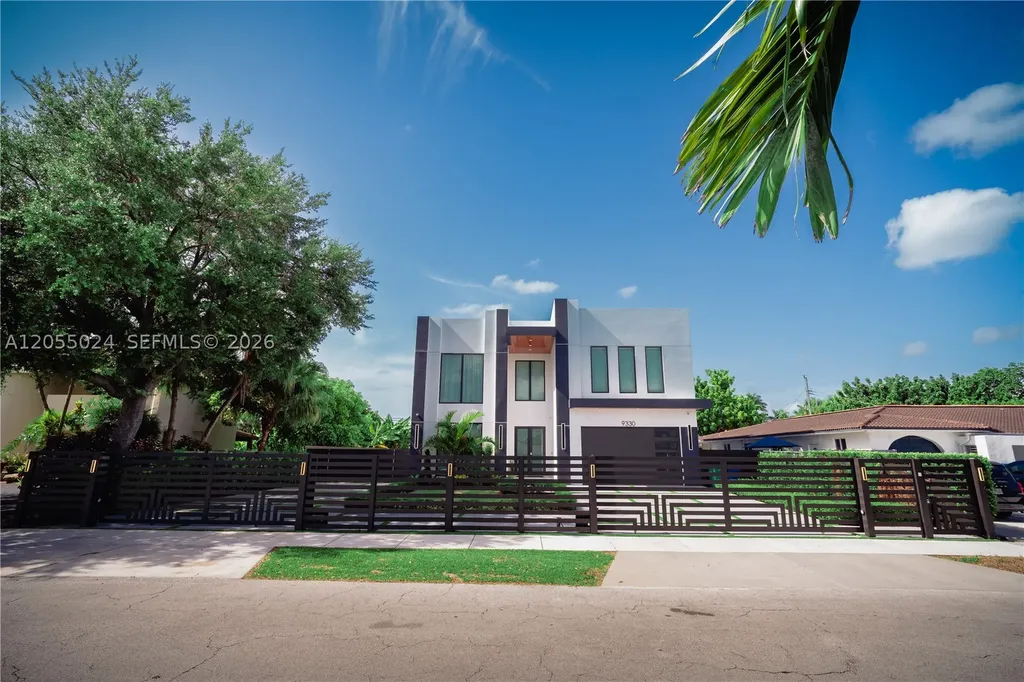 9330 SW 34th Street Miami FL 33165