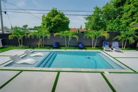 9330 SW 34th Street Miami FL 33165