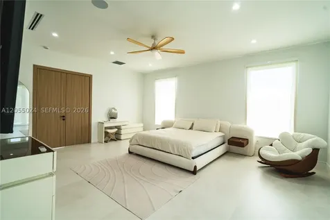 9330 SW 34th Street Miami FL 33165