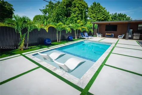 9330 SW 34th Street Miami FL 33165