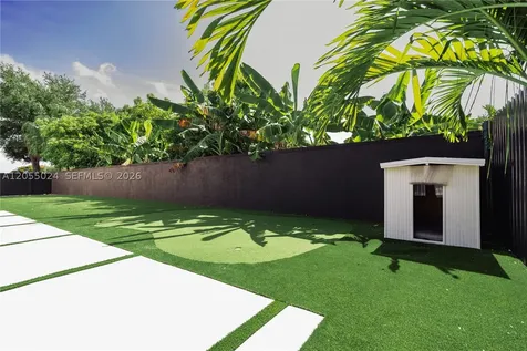 9330 SW 34th Street Miami FL 33165