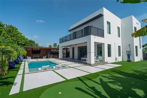 9330 SW 34th Street Miami FL 33165