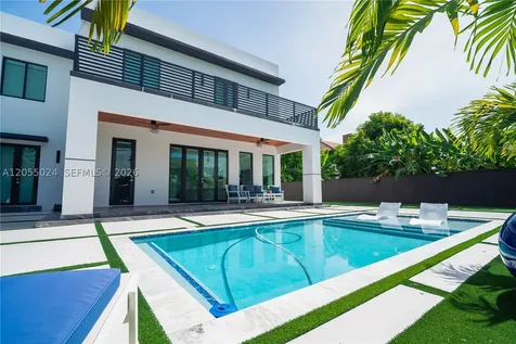 9330 SW 34th Street Miami FL 33165