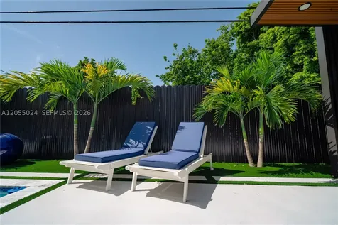 9330 SW 34th Street Miami FL 33165