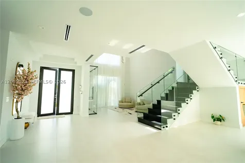 9330 SW 34th Street Miami FL 33165