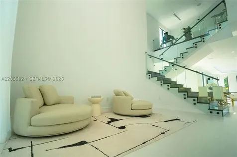 9330 SW 34th Street Miami FL 33165