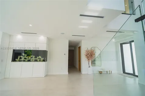 9330 SW 34th Street Miami FL 33165