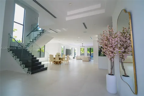 9330 SW 34th Street Miami FL 33165