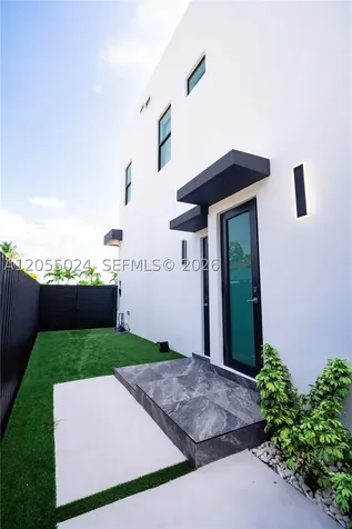 9330 SW 34th Street Miami FL 33165