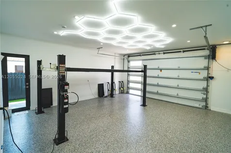 9330 SW 34th Street Miami FL 33165