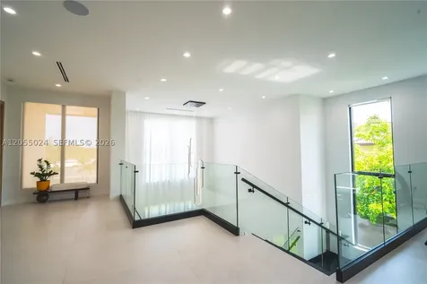 9330 SW 34th Street Miami FL 33165