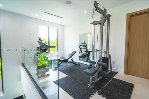 9330 SW 34th Street Miami FL 33165