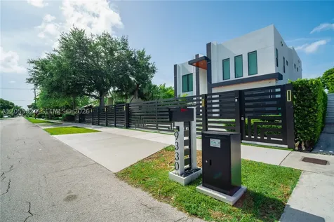 9330 SW 34th Street Miami FL 33165