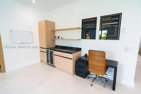 9330 SW 34th Street Miami FL 33165