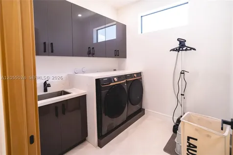 9330 SW 34th Street Miami FL 33165