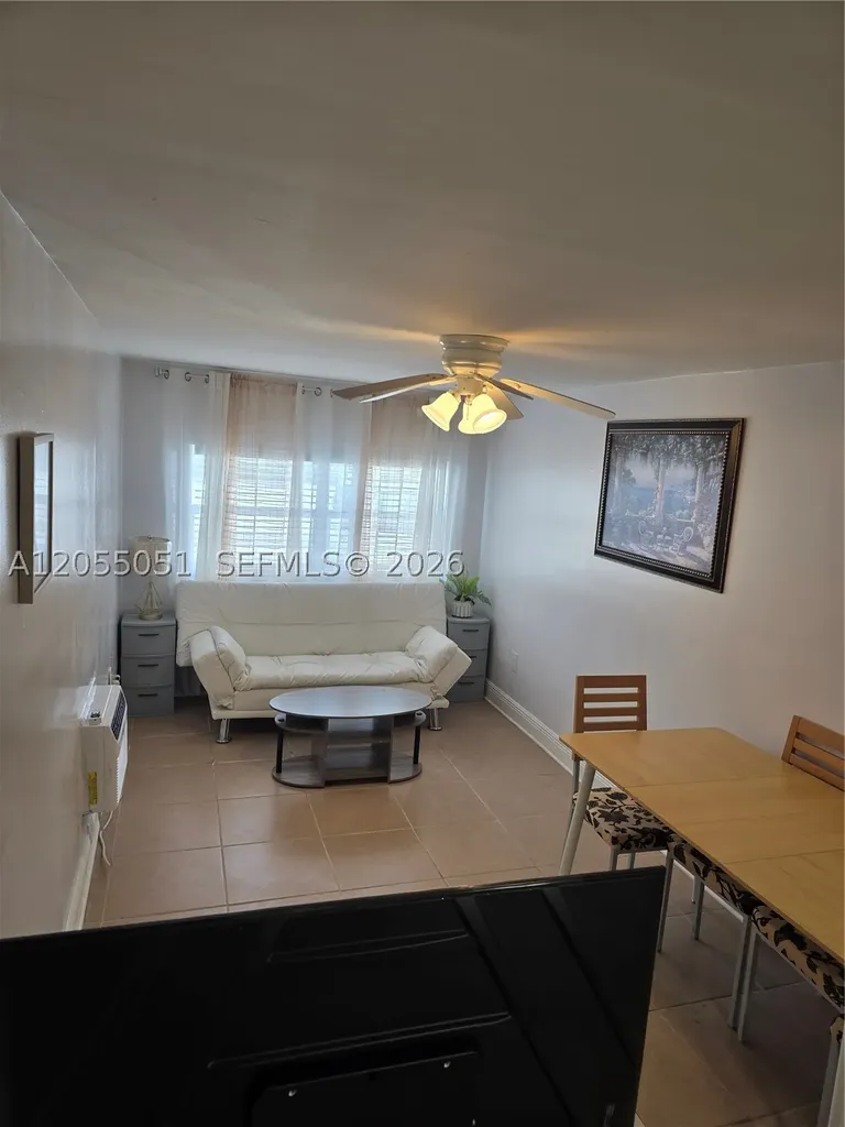5712 Hollywood Boulevard Hollywood FL 33021