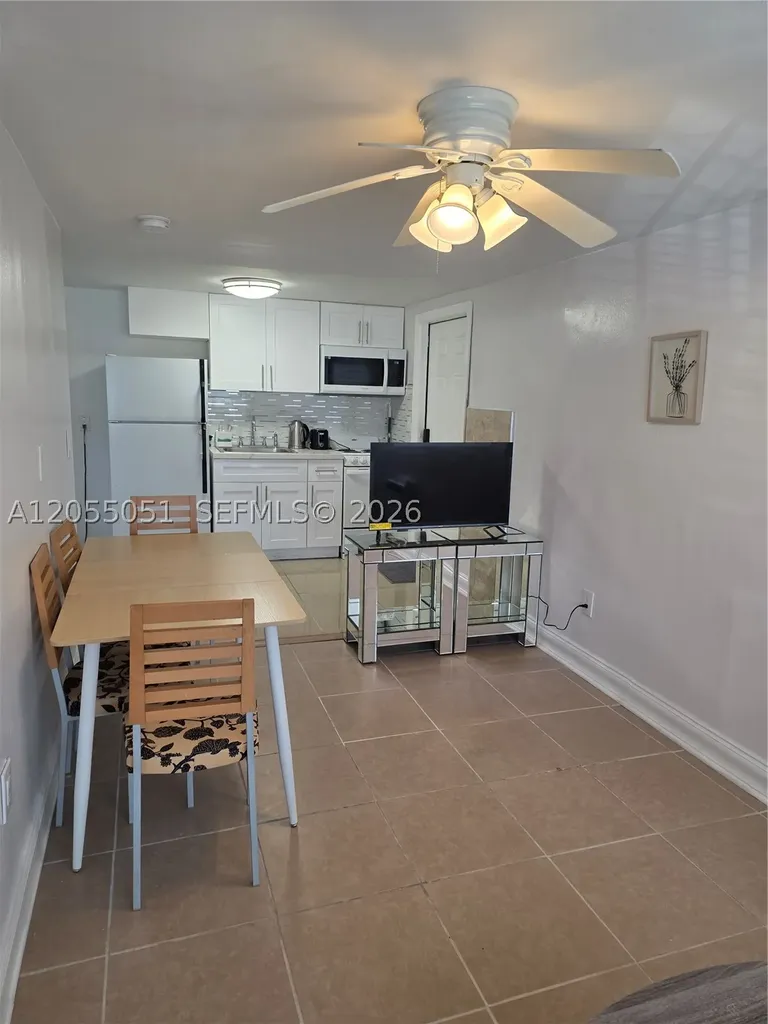 5712 Hollywood Boulevard Hollywood FL 33021