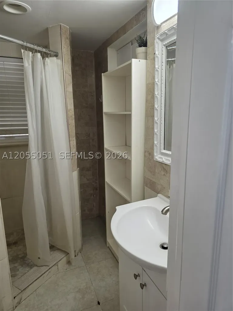 5712 Hollywood Boulevard Hollywood FL 33021