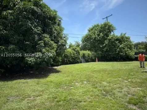 863 NW 139th Street Miami FL 33168