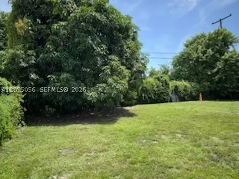 863 NW 139th Street Miami FL 33168