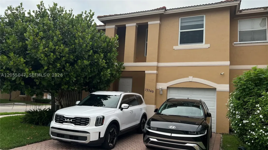 13540 NW 7th Court Pembroke Pines FL 33028