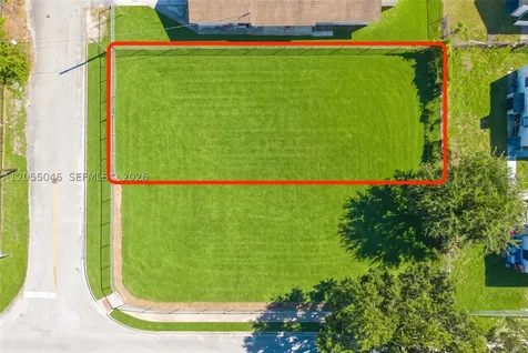 2990 NW 48th Street Miami FL 33142