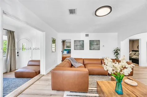 426 NE 26th Street Miami FL 33137