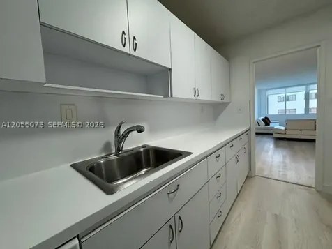 5401 Collins Avenue Miami Beach FL 33140