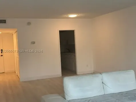 5401 Collins Avenue Miami Beach FL 33140