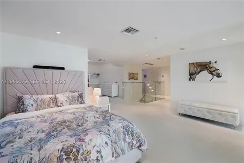 7928 East Drive North Bay Village FL 33141