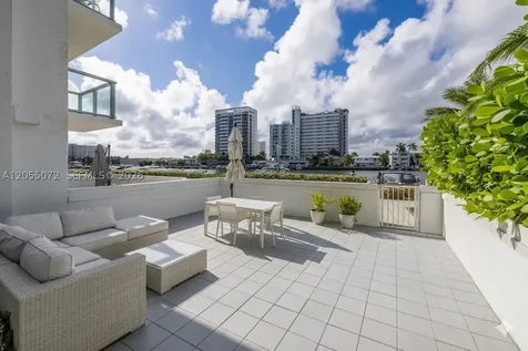 7928 East Drive North Bay Village FL 33141