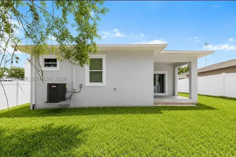 3706 Wiggins Leaf Street Tampa FL 33619