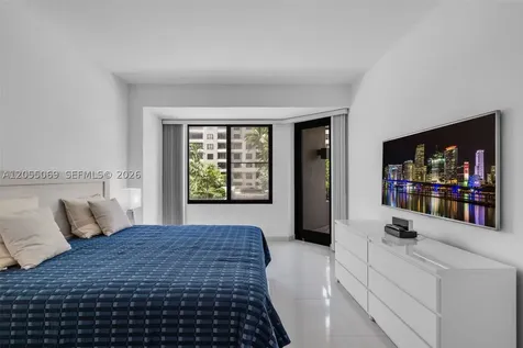 201 Crandon Boulevard Key Biscayne FL 33149