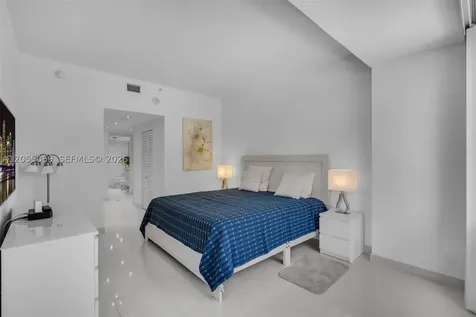 201 Crandon Boulevard Key Biscayne FL 33149