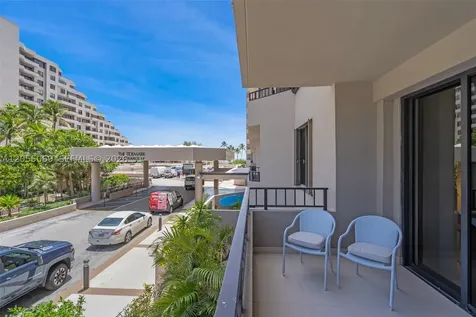 201 Crandon Boulevard Key Biscayne FL 33149