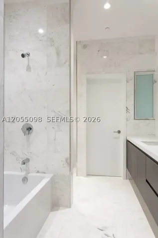 851 NE 1st Avenue Miami FL 33132