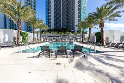 851 NE 1st Avenue Miami FL 33132
