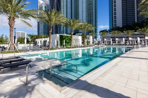 851 NE 1st Avenue Miami FL 33132