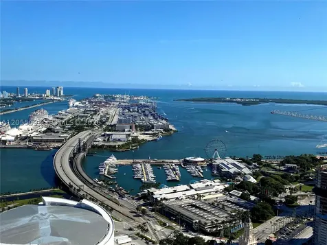 851 NE 1st Avenue Miami FL 33132