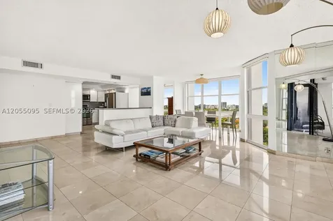 1901 Brickell Avenue Miami FL 33129
