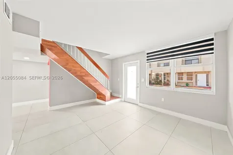 5255 W 26th Court Hialeah FL 33016