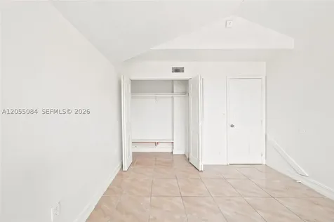 5255 W 26th Court Hialeah FL 33016