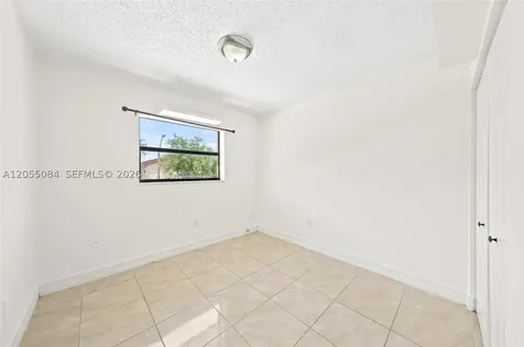 5255 W 26th Court Hialeah FL 33016