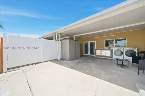 5255 W 26th Court Hialeah FL 33016