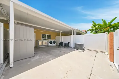 5255 W 26th Court Hialeah FL 33016