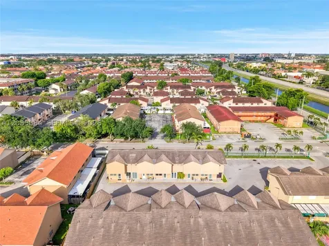5255 W 26th Court Hialeah FL 33016