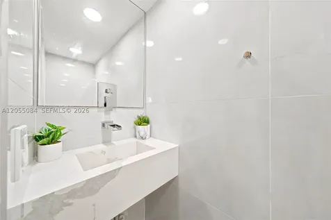 5255 W 26th Court Hialeah FL 33016